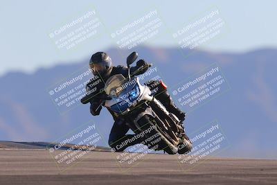 media/Nov-06-2023-Moto Forza (Mon) [[ce023d0744]]/3-Intermediate Group/Session 5 (Turn 9)/